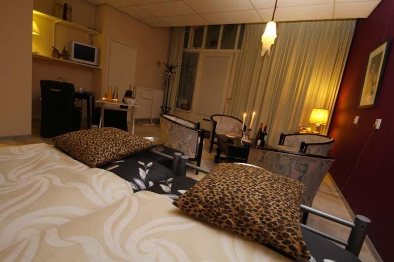 De Zilveren Karper IJsselmuiden エクステリア 写真